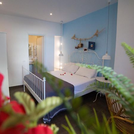 Appartamento In Villa Agnese Aci Trezza Exteriör bild