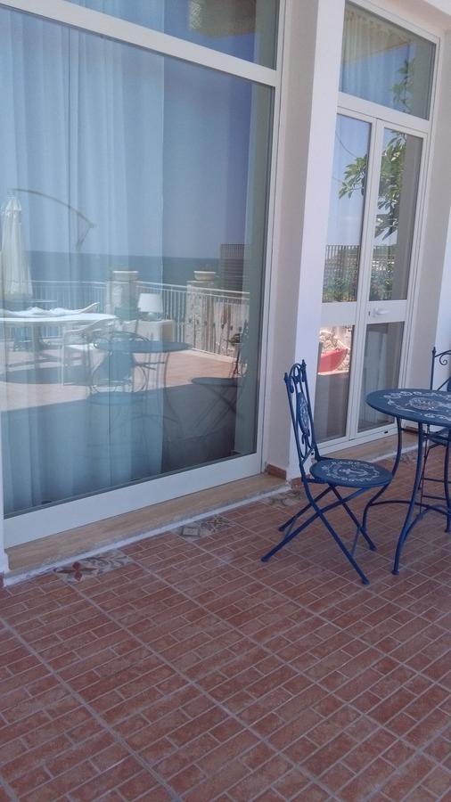 Appartamento In Villa Agnese Aci Trezza Exteriör bild