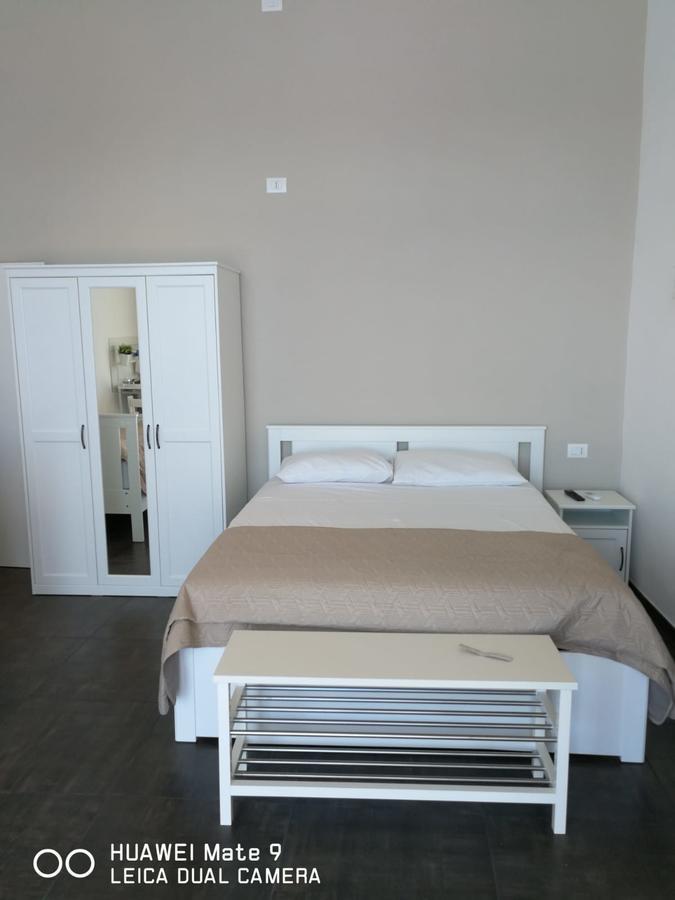 Appartamento In Villa Agnese Aci Trezza Exteriör bild