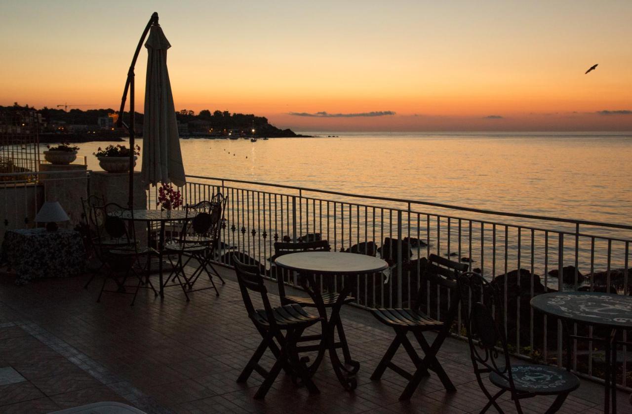 Appartamento In Villa Agnese Aci Trezza Exteriör bild